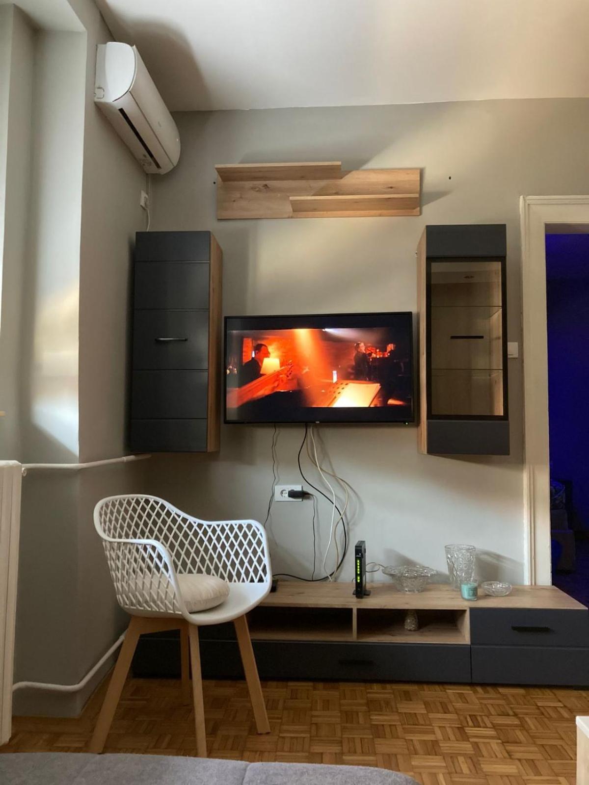 Apartment Dunja Center Welcome Novi Sad Exterior photo
